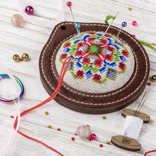 Wonderland Crafts Pin Cushion Kit